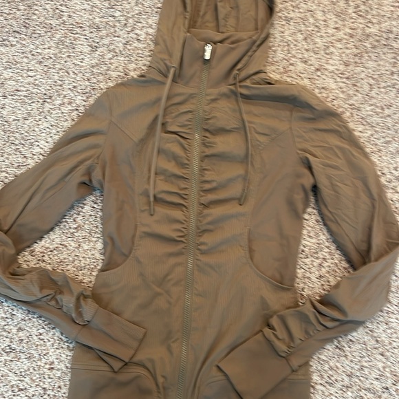 Lululemon jacket - Picture 3 of 7